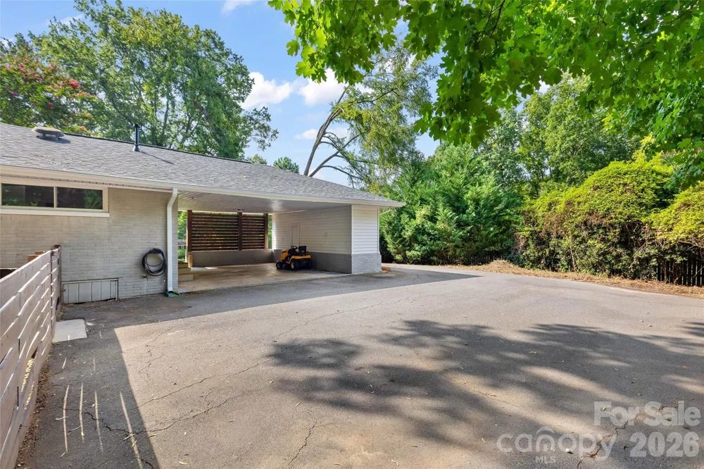 1222 Burtonwood Circle Charlotte, NC 28212