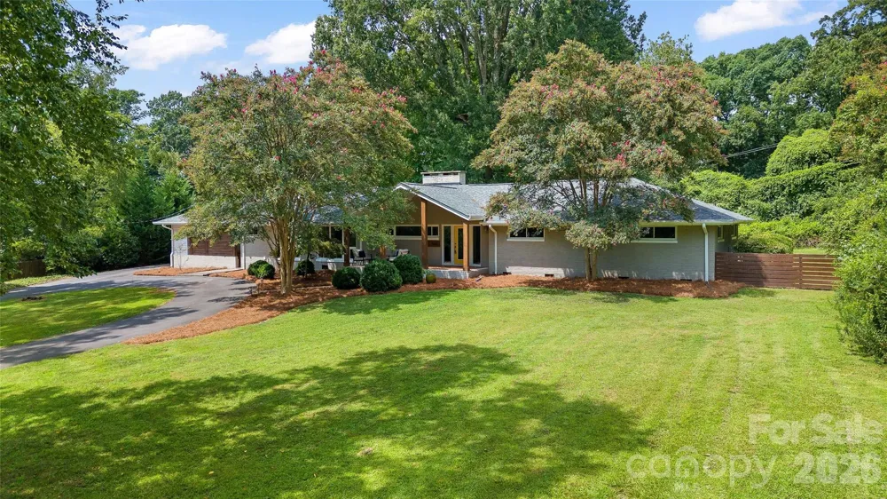 1222 Burtonwood Circle Charlotte, NC 28212