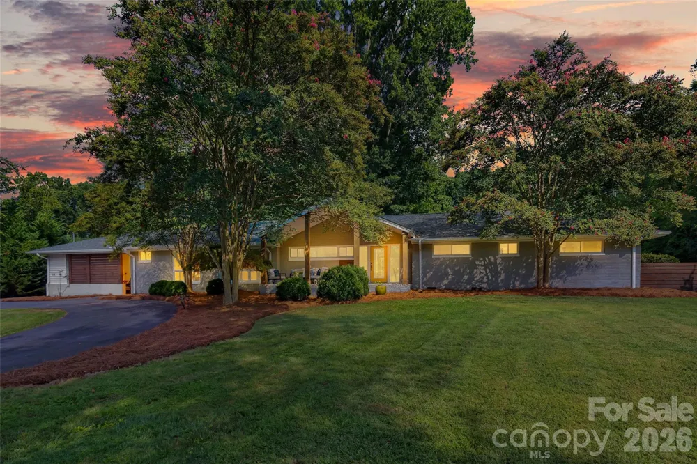 1222 Burtonwood Circle Charlotte, NC 28212