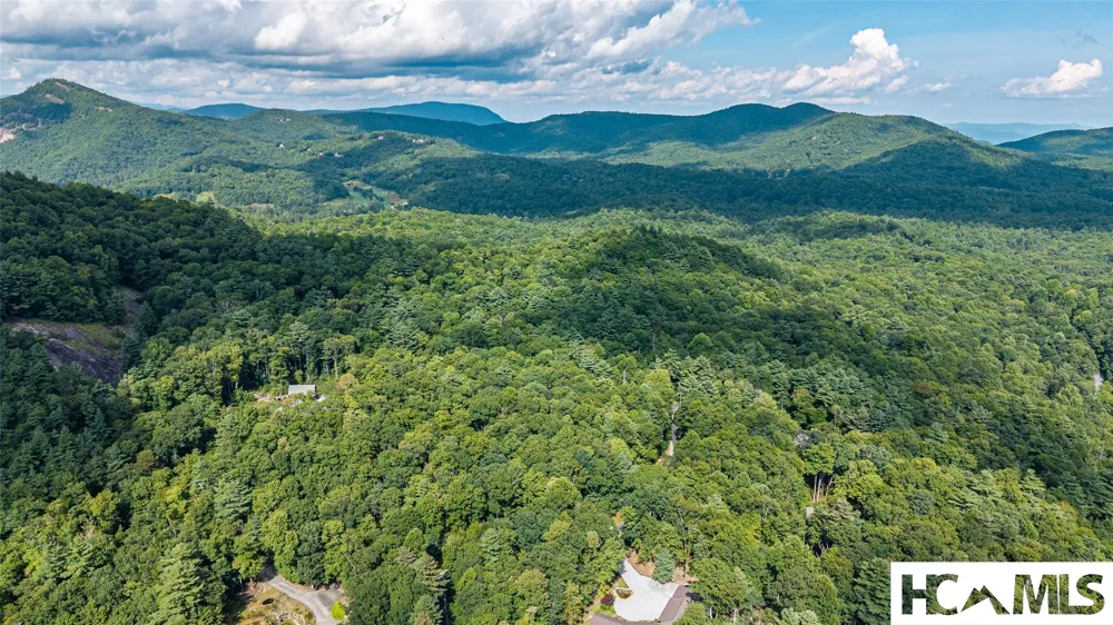 24 Southeast Ridge Road SE Cashiers, NC 28717