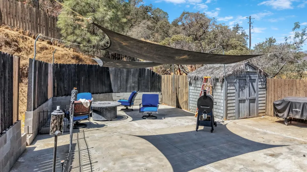33686 NE Global Place Coarsegold, CA 93614