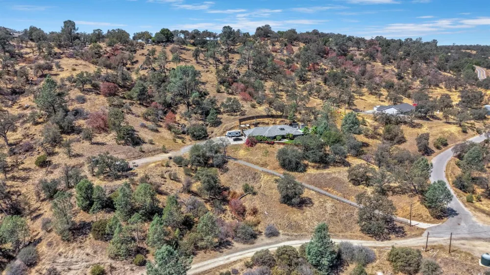 33686 NE Global Place Coarsegold, CA 93614