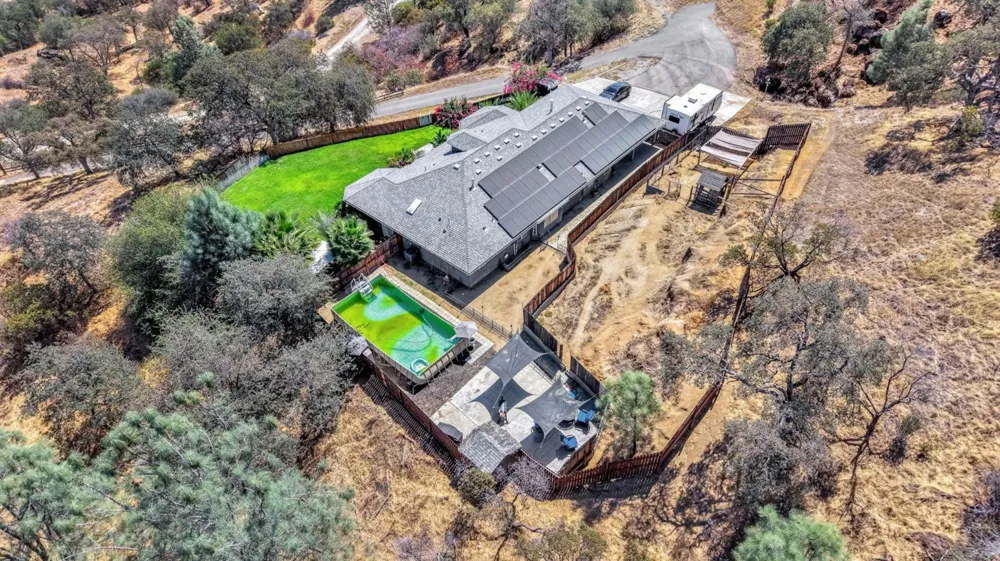 33686 NE Global Place Coarsegold, CA 93614