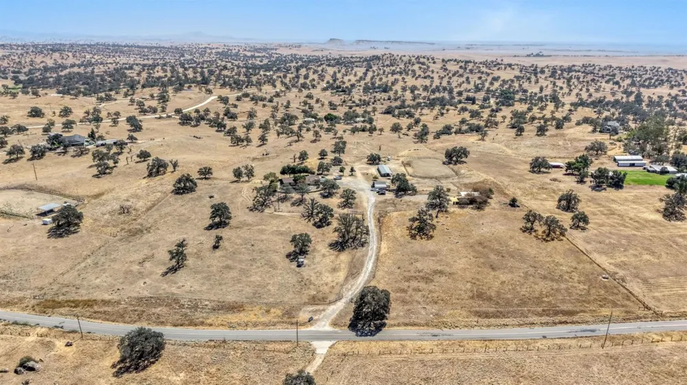 40458 Road 406 Madera, CA 93636