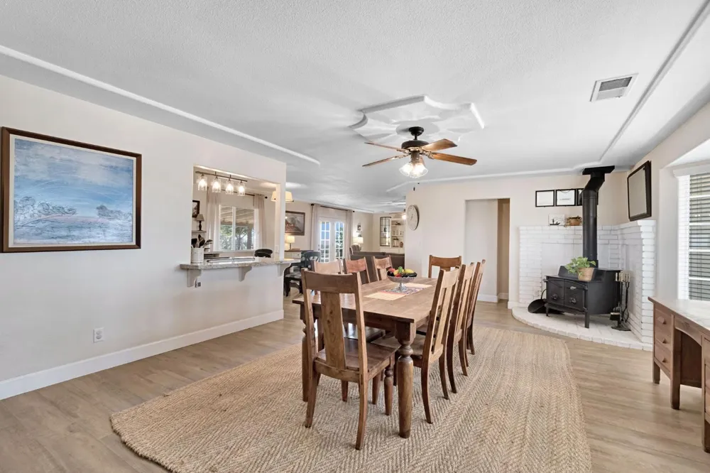40458 Road 406 Madera, CA 93636