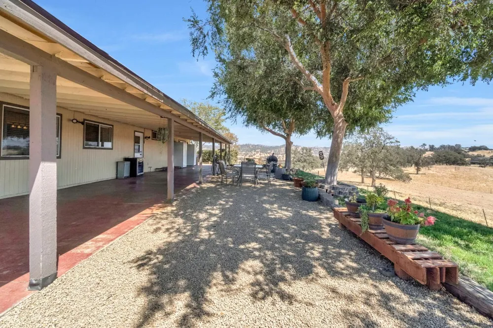 40458 Road 406 Madera, CA 93636