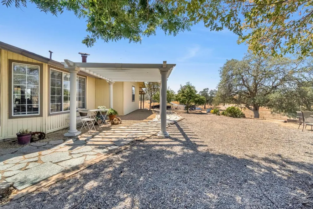 40458 Road 406 Madera, CA 93636