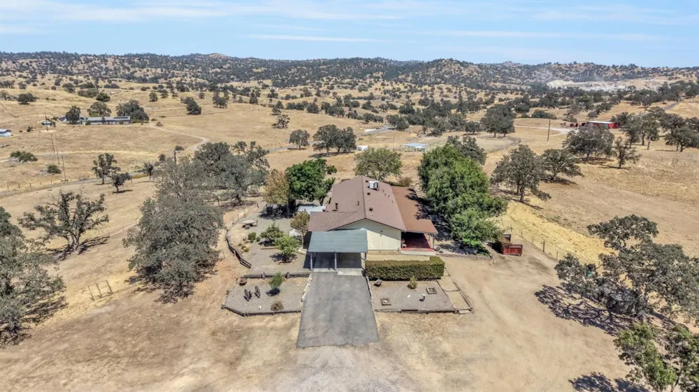 40458 Road 406 Madera, CA 93636