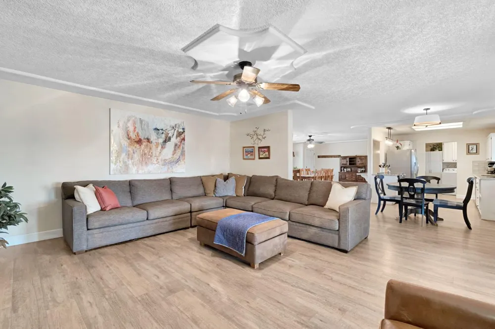 40458 Road 406 Madera, CA 93636