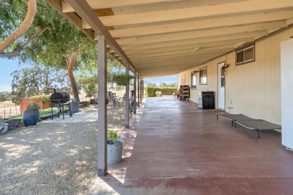 40458 Road 406 Madera, CA 93636