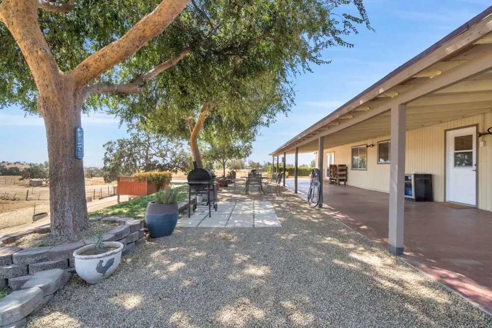 40458 Road 406 Madera, CA 93636