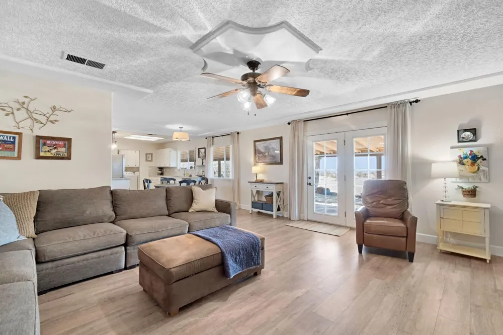 40458 Road 406 Madera, CA 93636