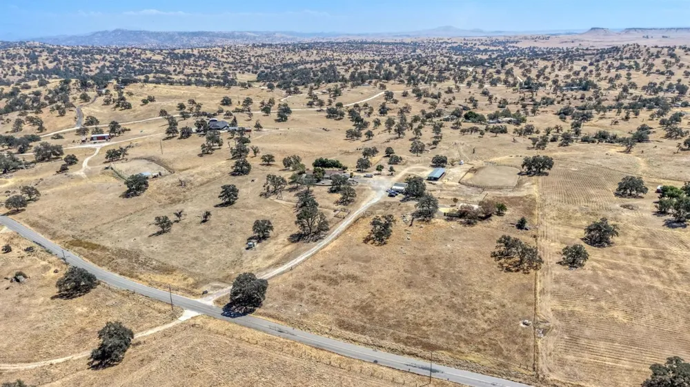 40458 Road 406 Madera, CA 93636