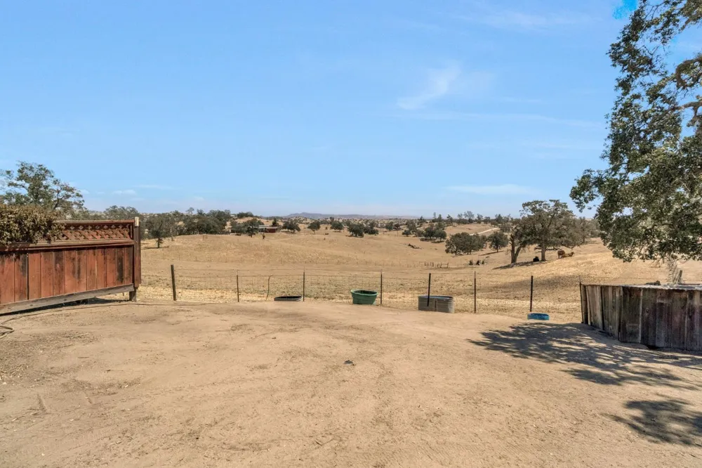 40458 Road 406 Madera, CA 93636