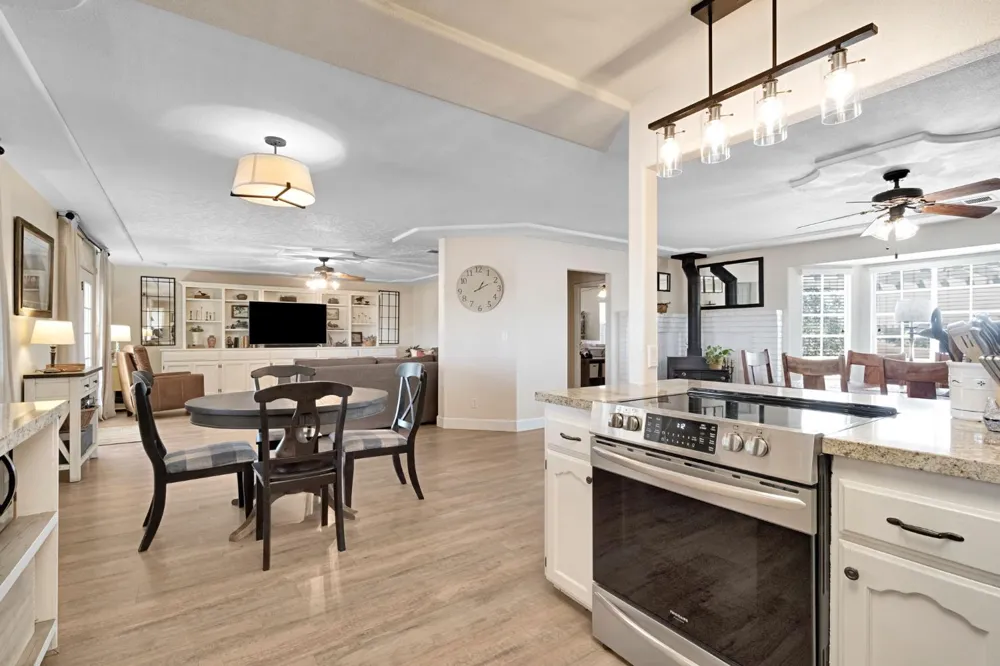 40458 Road 406 Madera, CA 93636