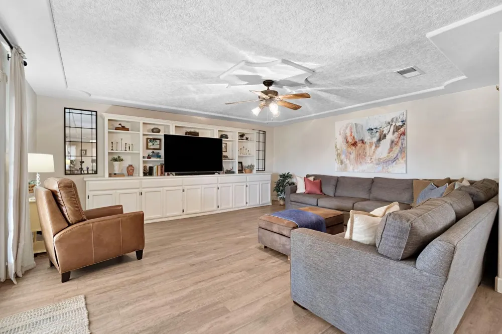 40458 Road 406 Madera, CA 93636