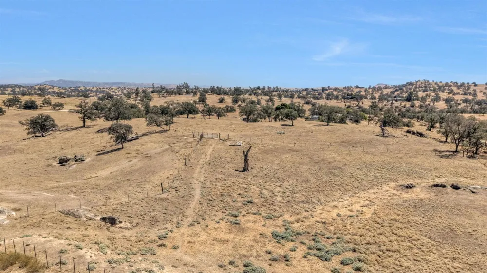 40458 Road 406 Madera, CA 93636