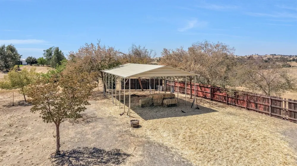 40458 Road 406 Madera, CA 93636