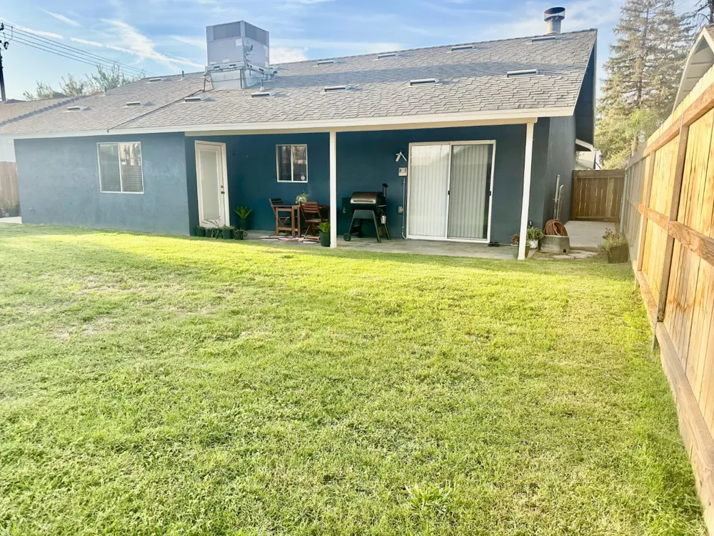 1183 W Glenn Court Porterville, CA 93257