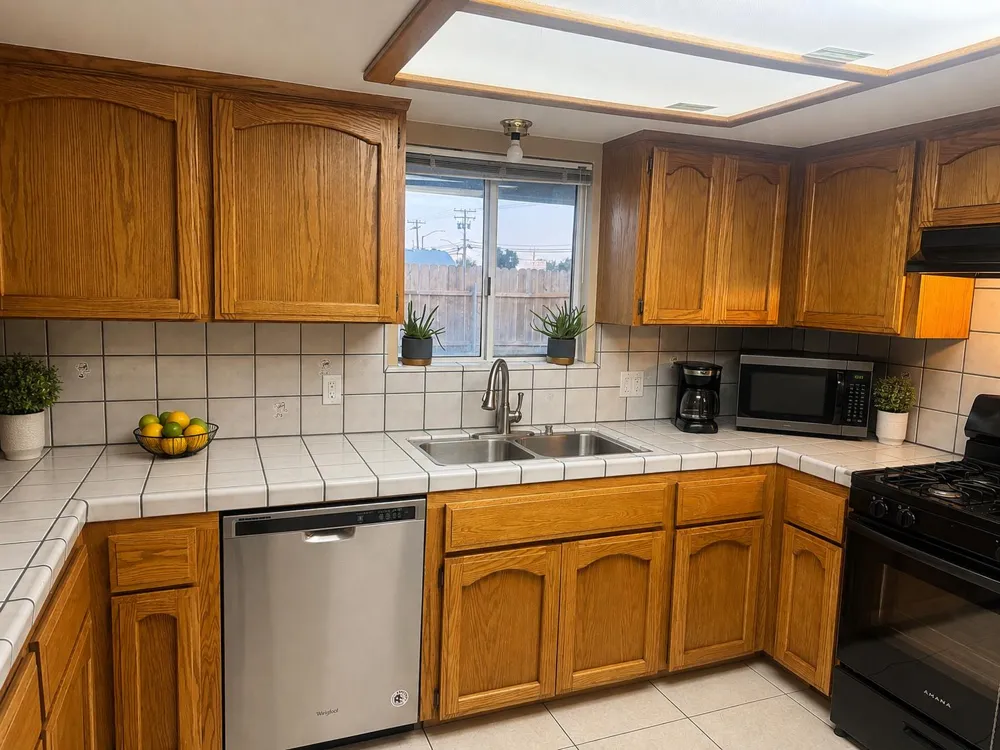 1183 W Glenn Court Porterville, CA 93257