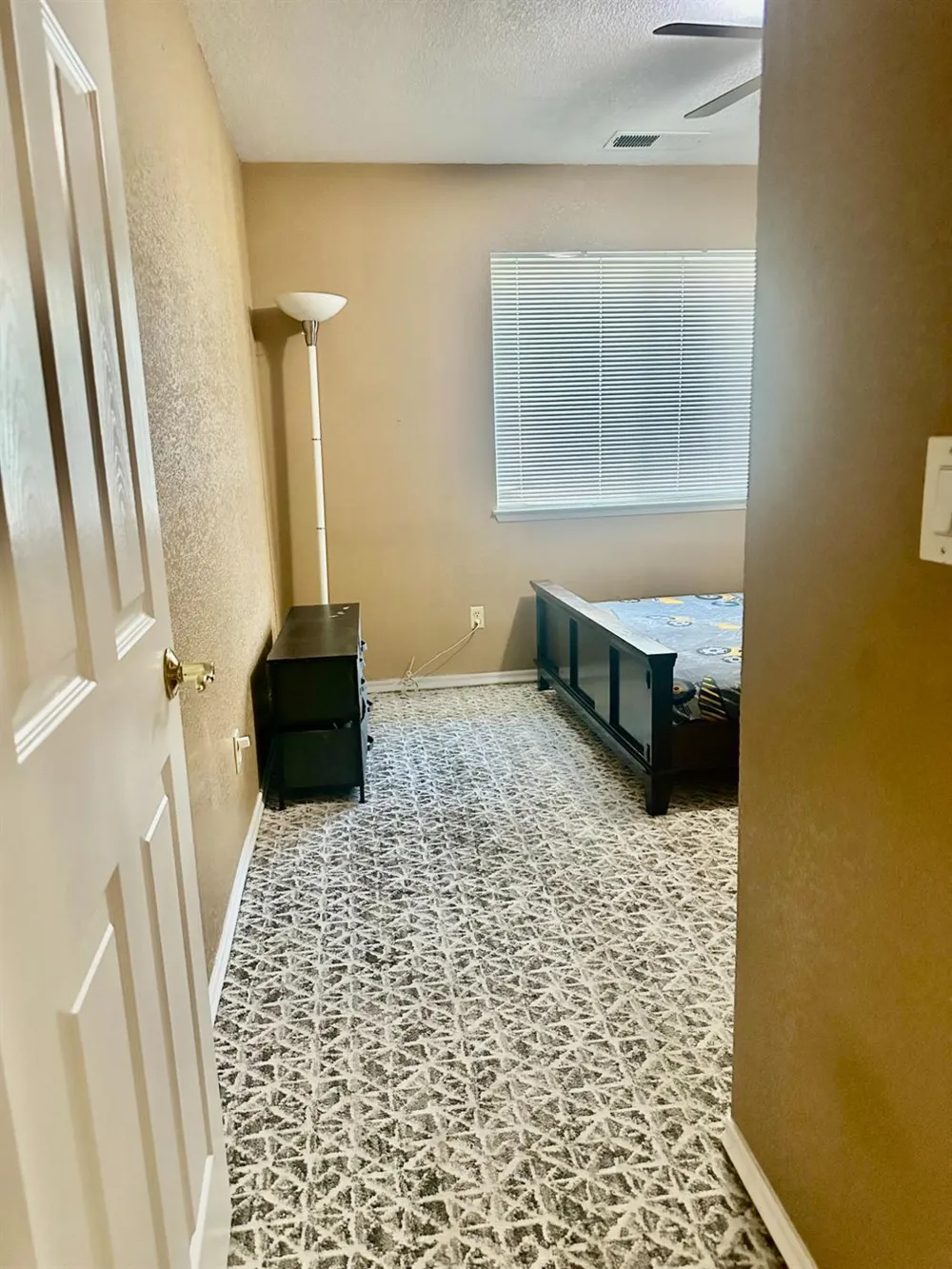 1183 W Glenn Court Porterville, CA 93257