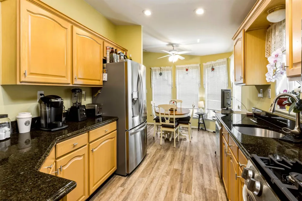53 Redwood Dr Mays Landing, NJ 08330