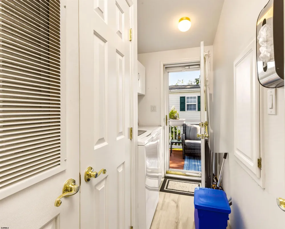 53 Redwood Dr Mays Landing, NJ 08330