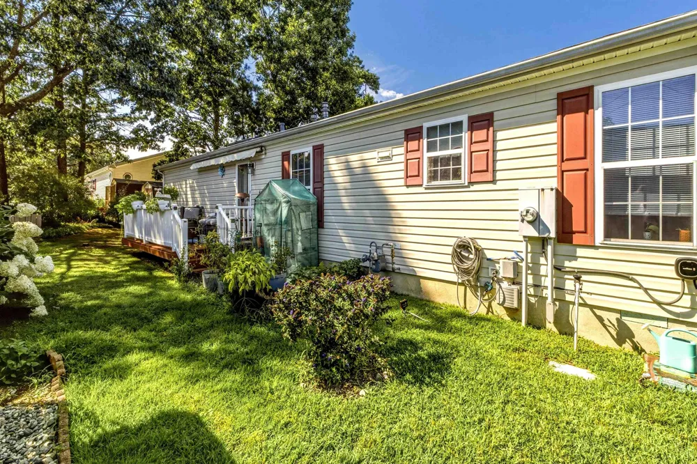53 Redwood Dr Mays Landing, NJ 08330