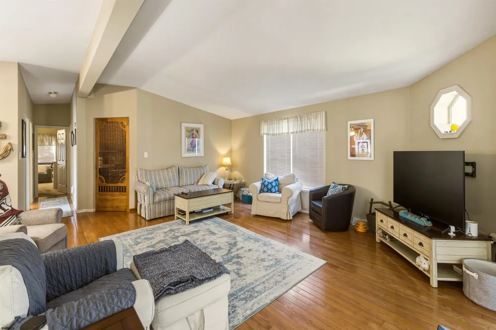 53 Redwood Dr Mays Landing, NJ 08330
