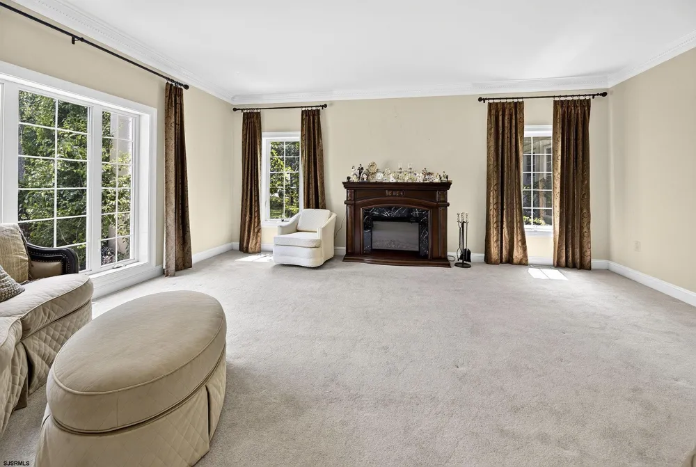 822 E Harlequin Dr Galloway Township, NJ 08205