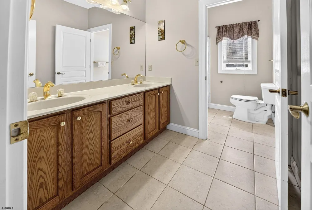 822 E Harlequin Dr Galloway Township, NJ 08205