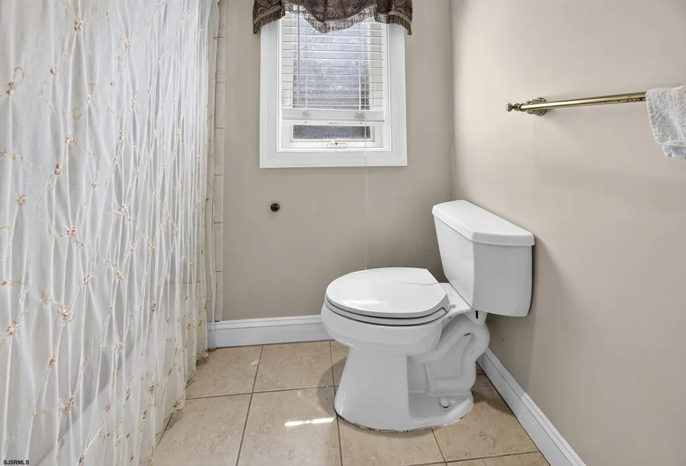 822 E Harlequin Dr Galloway Township, NJ 08205