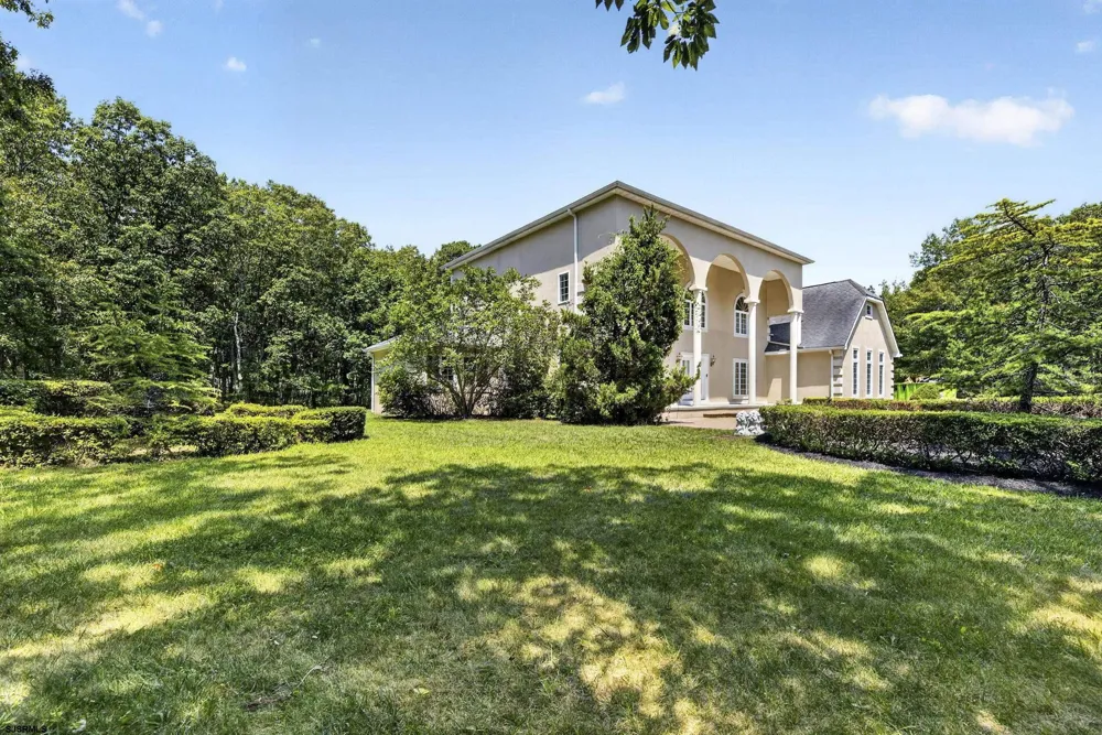 822 E Harlequin Dr Galloway Township, NJ 08205