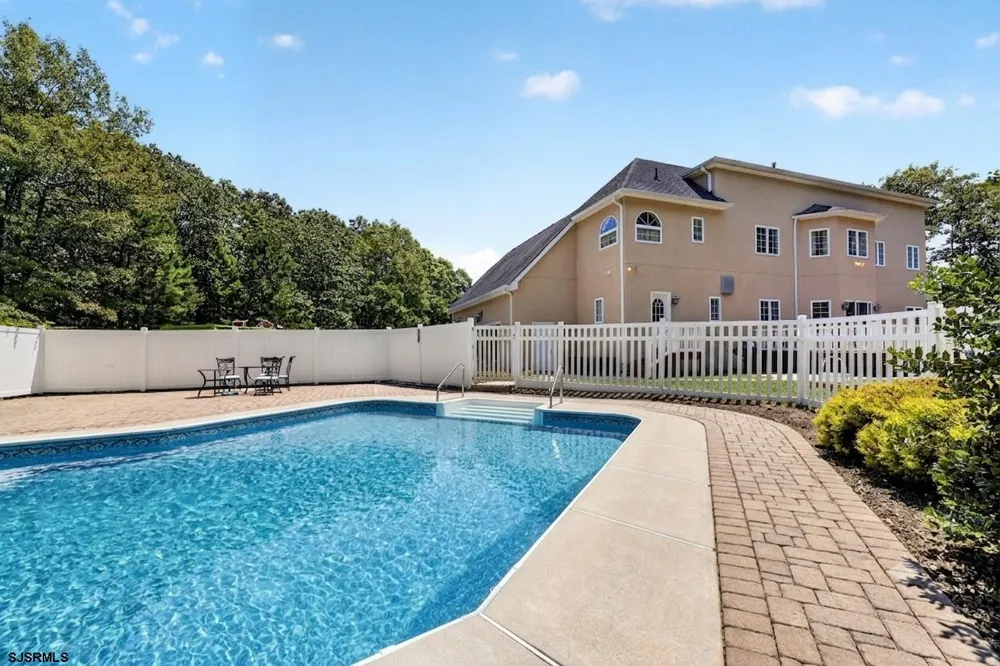 822 E Harlequin Dr Galloway Township, NJ 08205