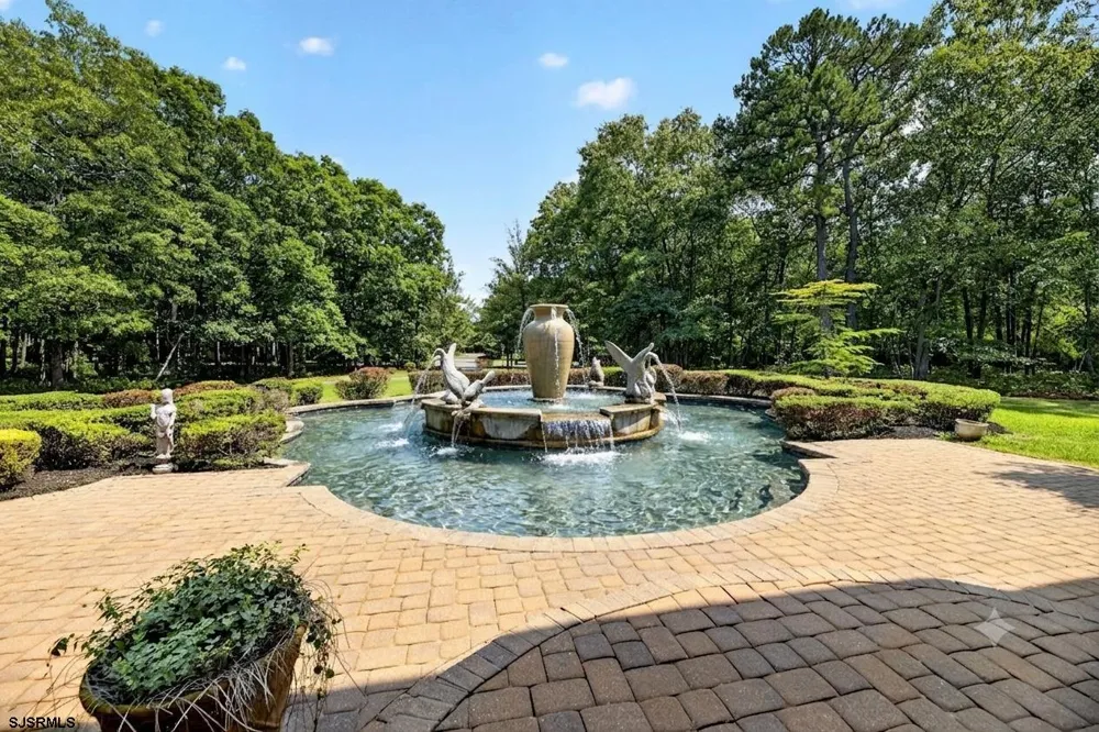 822 E Harlequin Dr Galloway Township, NJ 08205