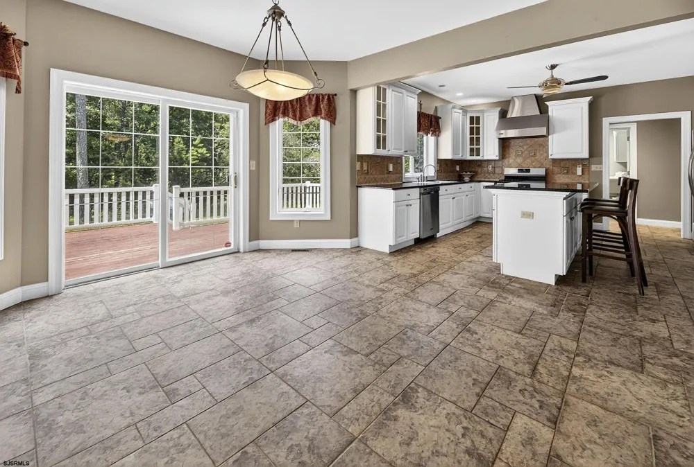 822 E Harlequin Dr Galloway Township, NJ 08205