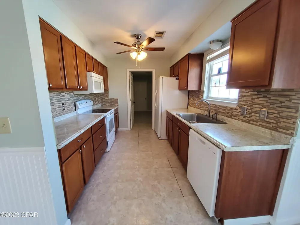 5117 Bayhead Road Youngstown, FL 32466