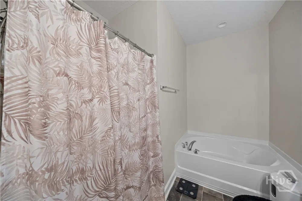 751 Fairview Cir Hinesville, GA 31313