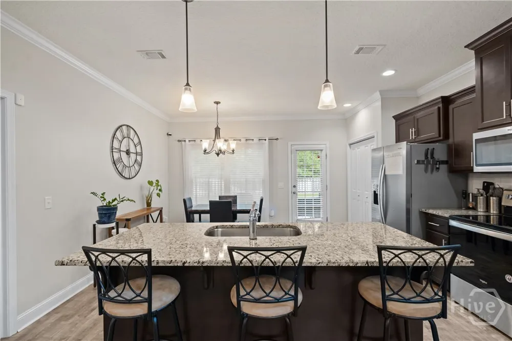 751 Fairview Cir Hinesville, GA 31313