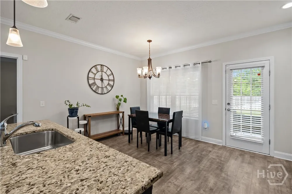 751 Fairview Cir Hinesville, GA 31313