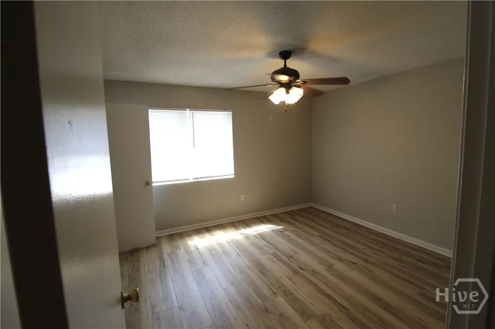 1100 Pineland Avenue #5C Hinesville, GA 31313