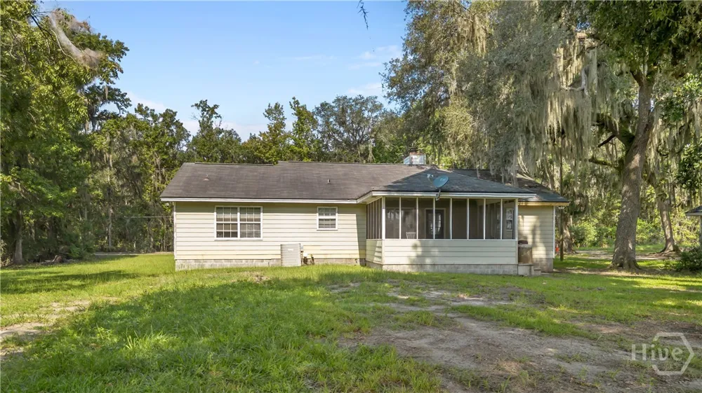 665 Lake Shore Drive Midway, GA 31320