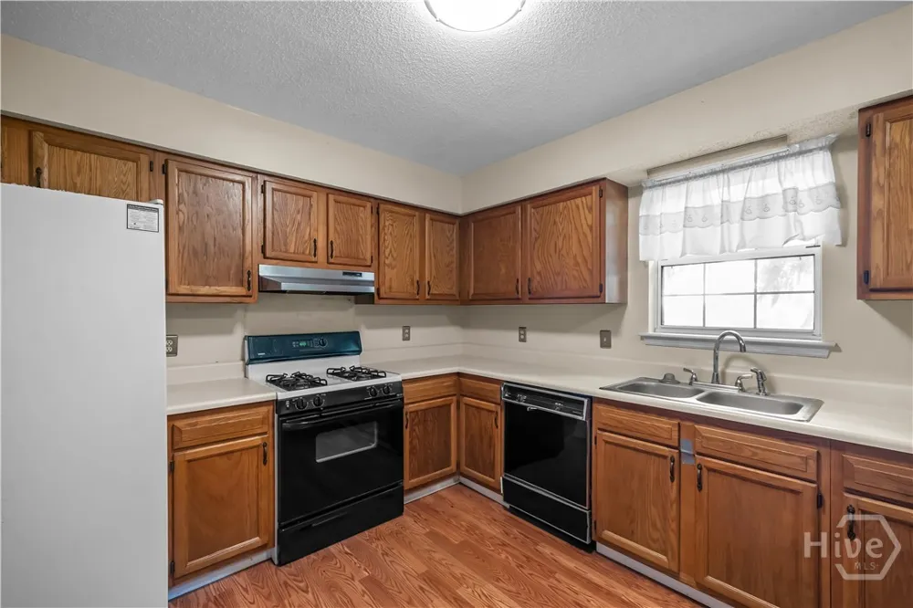 665 Lake Shore Drive Midway, GA 31320
