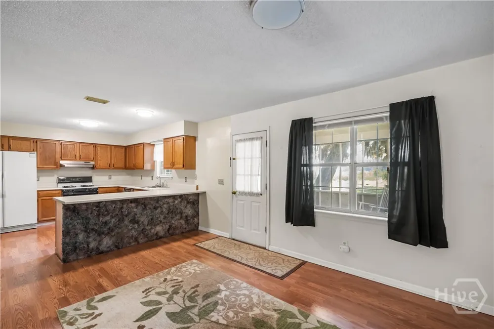 665 Lake Shore Drive Midway, GA 31320