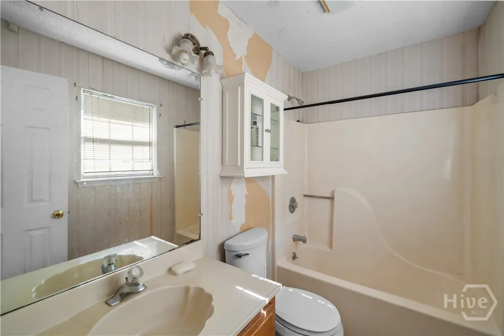 665 Lake Shore Drive Midway, GA 31320