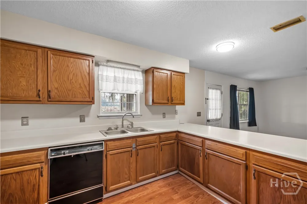 665 Lake Shore Drive Midway, GA 31320