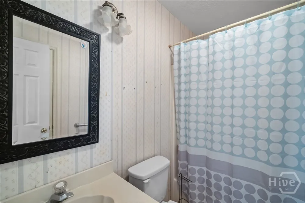 665 Lake Shore Drive Midway, GA 31320