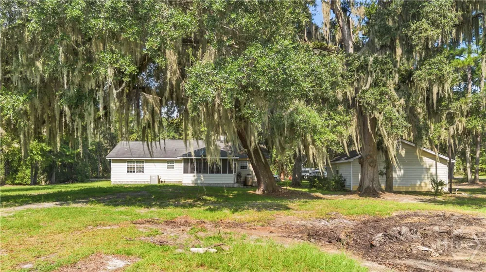 665 Lake Shore Drive Midway, GA 31320