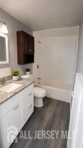 49 Gardenview Terrace #24 East Windsor, NJ 08520