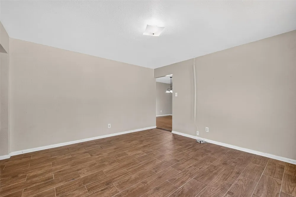 12915 33rd 1/2 Street Santa Fe, TX 77510